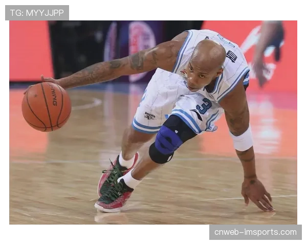 深度复盘：现代篮球空间理论下，“边路传中”战术在NBA的演变与应用